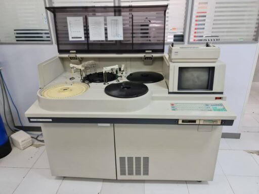 دستگاه آنالیزور بیوشیمی هیتاچی ۷۱۷ کارکرده